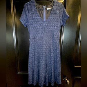 Shoshanna Beautiful Blue Eyelet Dress Size M - C’est Nous by Shoshanna